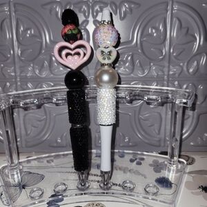 Stylish Black and White Beaded Pen Set